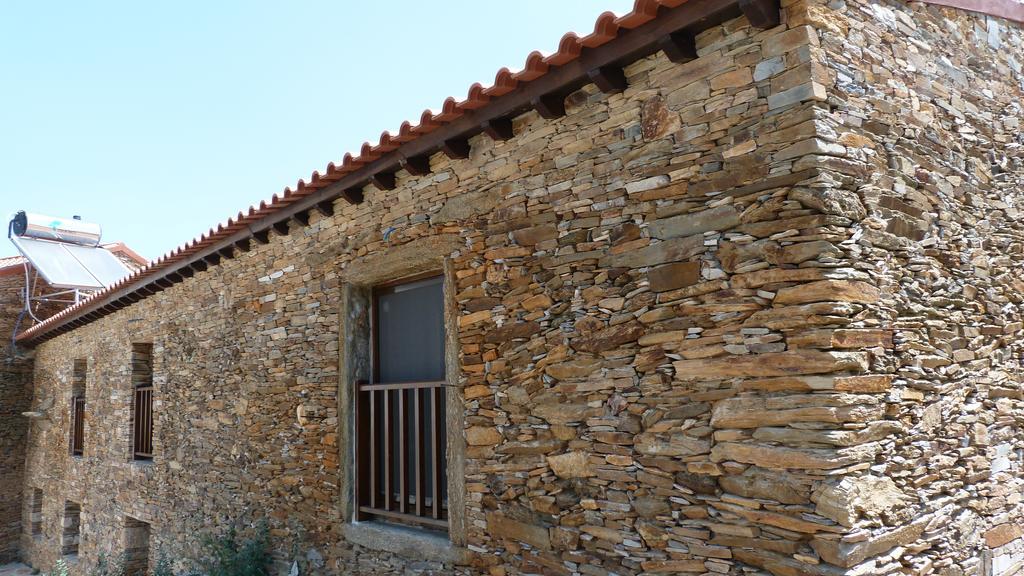 Casas De Campo Da Quinta Entre Rios มิแรนเดลา ภายนอก รูปภาพ